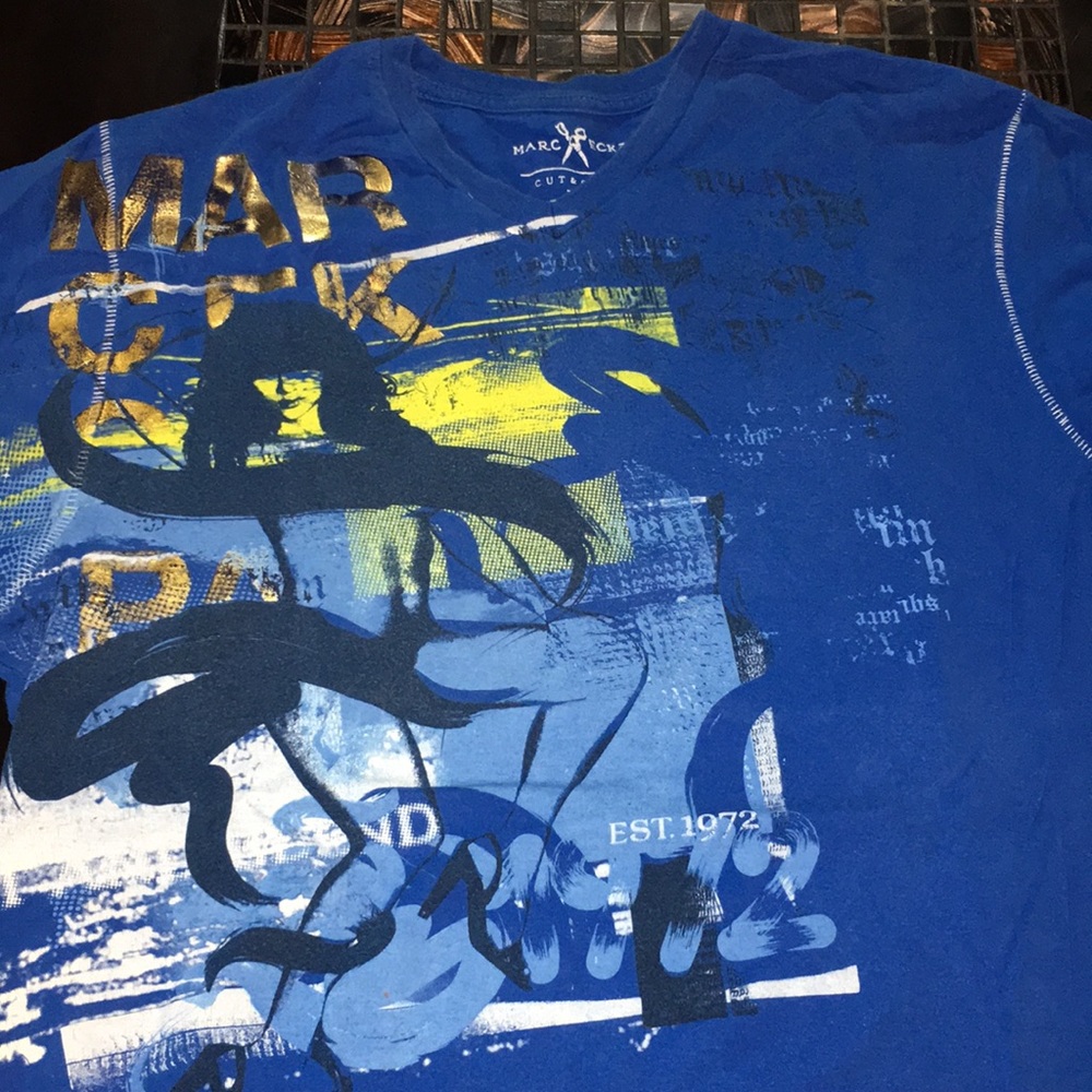 Men’s Marc ecko T-shirt large slightly used